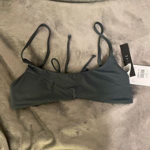 NWT O’NEILL saltwater solids bathing suit top
